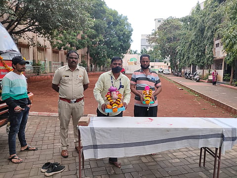 Pune : गणेश मूर्ती विसर्जनलां फिरत्या हौदाची साथ