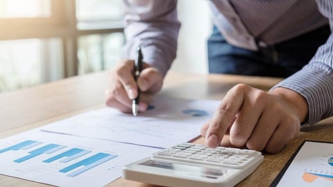 आर्थिक गुंतवणूक-
नांदेड : अतिवृष्टी बाधित शेतकऱ्यांच्या खात्यात ४०६ कोटी रुपये जमा
