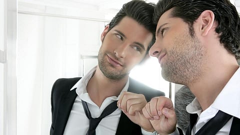 Narcissism म्हणजे काय? करिअरचा ग्राफ वाढवण्यात असू शकतो महत्वाचा वाटा