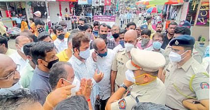 ऐन नवरात्रोत्सवात व्यवसायांवर वरवंटा