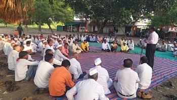 गावविकासासाठी ग्रामस्थ दसऱ्याला येतात एकत्र;४०वर्षापासून परंपरा
