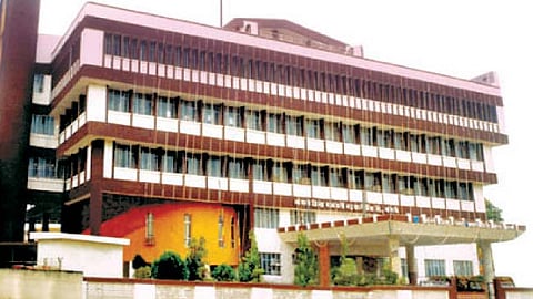 district bank election