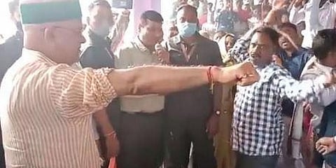 बघेल यांनी पचवले चाबकाचे फटके