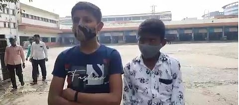 कधी-कधी शिळे अन्न खाऊनच दिवस काढतो