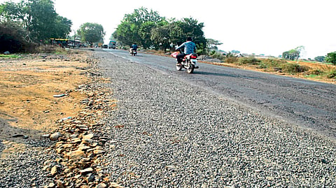 Jalgaon Highway Repair To the construction department 