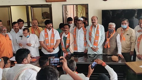 Pandey Guruji joins BJP
