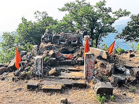मदारी मोर्चाचे प्रार्थनास्थळ करण्याचा प्रयत्न हाणून पाडला,