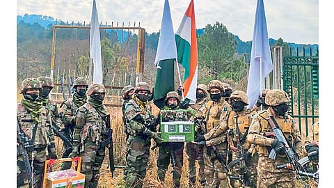 पाकच्या ताब्यात ६०० भारतीय नागरिक