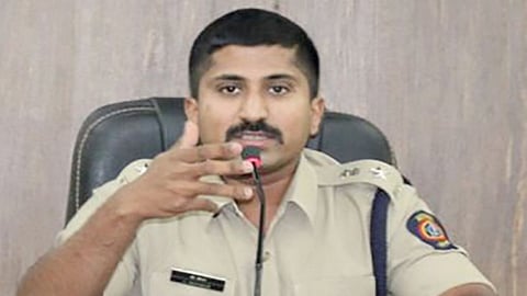 अकोला पोलिसांचे एकाच वेळी चार ठिकाणी धाडसत्र : एक लाखाचा माल केला जप्त