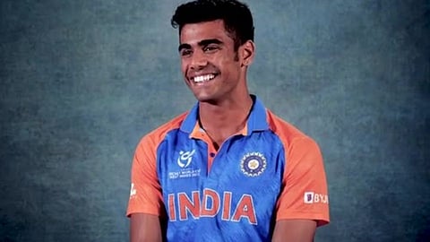 Rajvardhan Hangargekar Hat Trick Of Sixes 