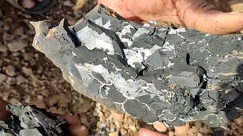 Coal Like Rock Found In Umarga 