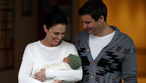 jecinda ardern with family