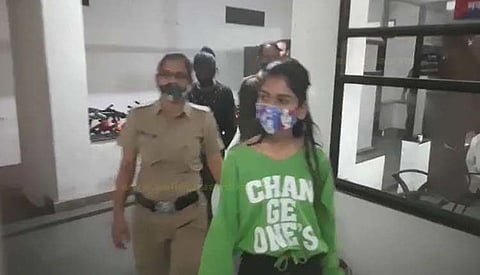 Thergaon Queen Video