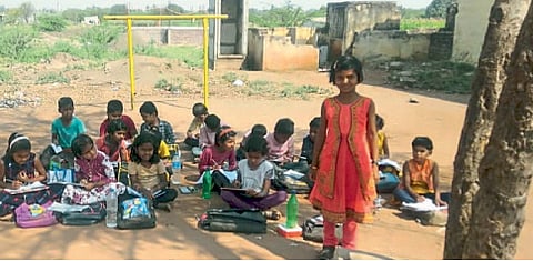 Loss of students due to lack of classrooms mohol