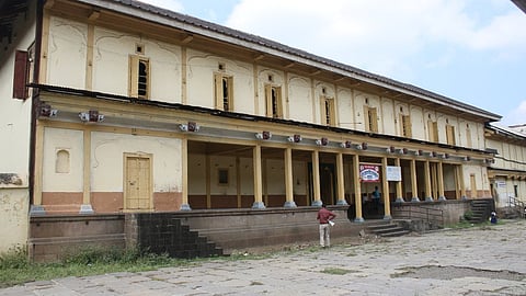 School Close