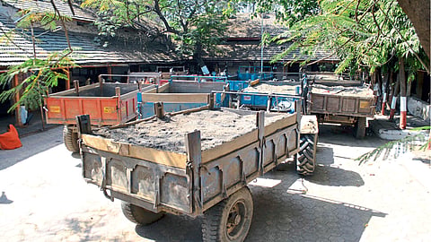  Sand tractor 