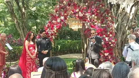 Farhan Akhtar, Shibani Dandekar Marriage First Photo