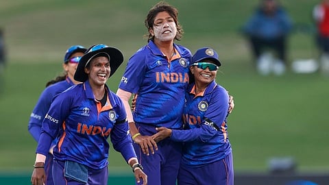 India Womens Cricket Team Defeat Pakistan 