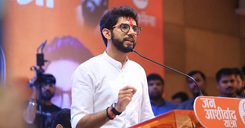निकटवर्तीयांवरील छापेमारीनंतर आदित्य ठाकरेंची मोजक्या शब्दात प्रतिक्रिया