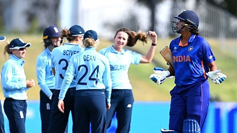 Women's World Cup 2022 England Women team bundle up  Team India 
