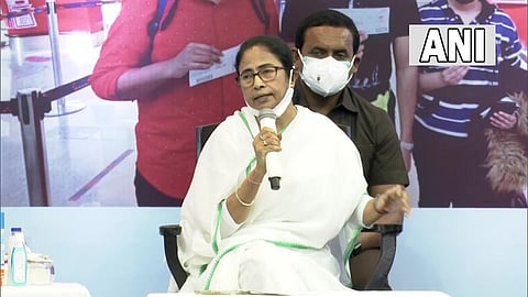 Mamata Banerjee Interacts With Ukraine Returnee Students