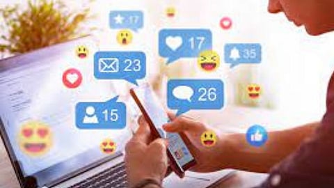 emoji use in office mail effect study 