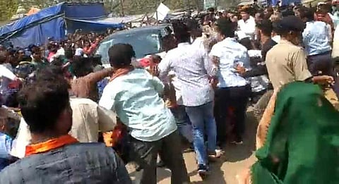 ओडिशात आमदाराची कार घुसली गर्दीत; २२ जण जखमी