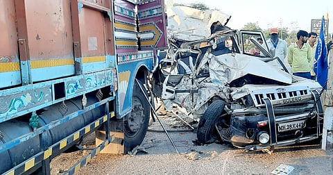 Five people Died in Road Accident at buldhana