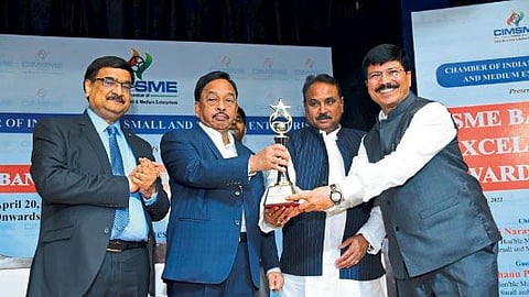 Nanded Godavari Urban Bank honored National Award 