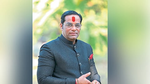  वैभव खेडेकर 