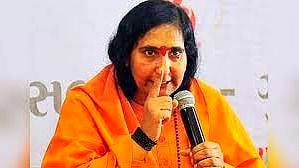 hindus should give birth to 4 children controversial statement of sadhvi ritambhar Kanpur 