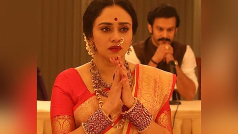 amruta khanvilkar stands for folk artist patthe bapurav vithabai narayangaonkar and tamasha artist 