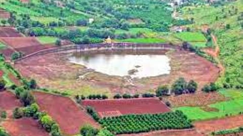 lack of water in Mastani Lake Wildlife is suffering undri pune
