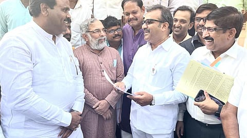 BJP Kisan Morcha starts agitation front sugar complex Balance 