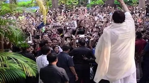 Amitabh Bachchan Jalsa bunglow(Inside Pics)