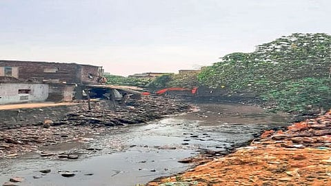 Municipal Corporation start gutter cleaning in Gangabai Ghat nagpur 