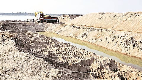 Illegal sand extraction from Godavari in nashik