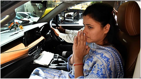 bjp chitra wagh criticize NCP vidya chavan over remark on navneet rana hanuman chalisa row  