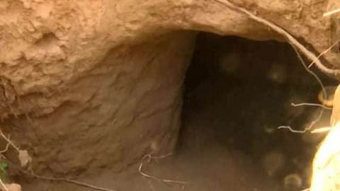 पाकिस्तानातून थेट काश्मिरात बोगदा; BSFनं उधळला दहशतवाद्यांचा कट 