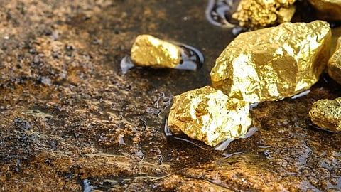 Gold minig