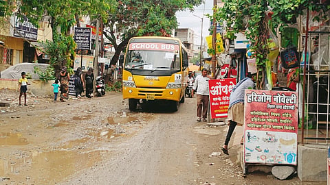 Pune municipal undri bad roads due to rain 