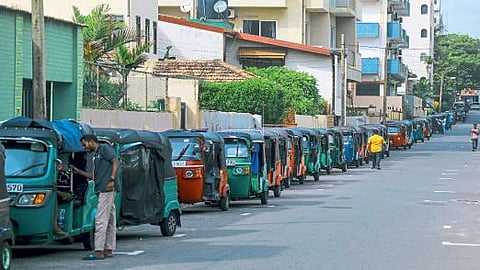 Fuel shortage Sri Lanka again Death of rickshaw puller Economic status of Sri Lanka