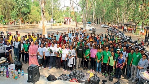 Message of cleanliness from Nashik Plugers