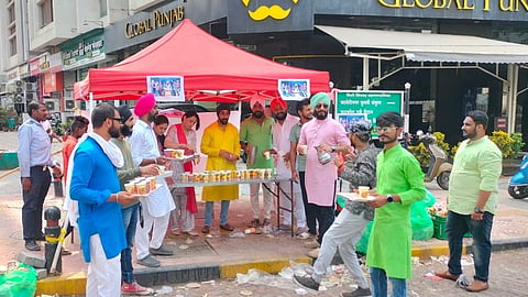 fifth Guru of Sikhs Guru Arjun Devji Martyrdom Distribution of soft drinks and snacks wakad 