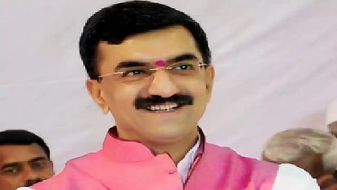 Thackerays Nishta Yatra sponsored by NCP Shambhuraj Desais counterattac