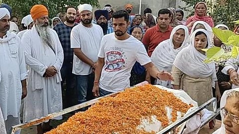 Randeep Hooda Fulfills His Promise To Dalbir Kaur 