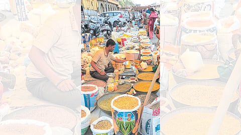 weekly market