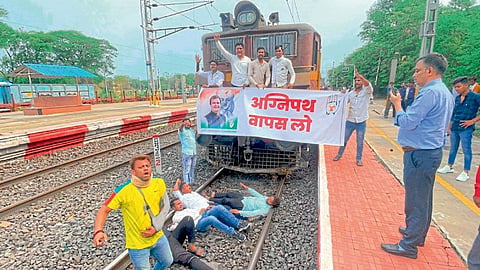 Nagpur Congress agitation against central government Agneepath scheme