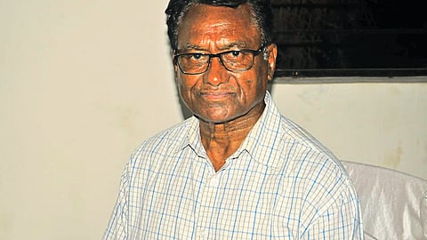 हॉकी संघाचे माजी कर्णधार आणि मेजर ध्यानचंद यांचे पुत्र अशोककुमार ध्यानचंद 