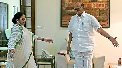  पश्चिम बंगालच्या मुख्यमंत्री ममता बॅनर्जी
 राष्ट्रवादी काँग्रेसचे अध्यक्ष शरद पवार